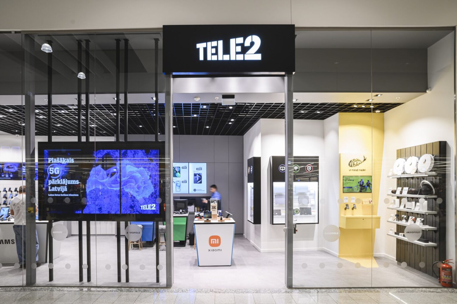 Tele2 Store SensorMedia SmartCircle™ Retail Display Software